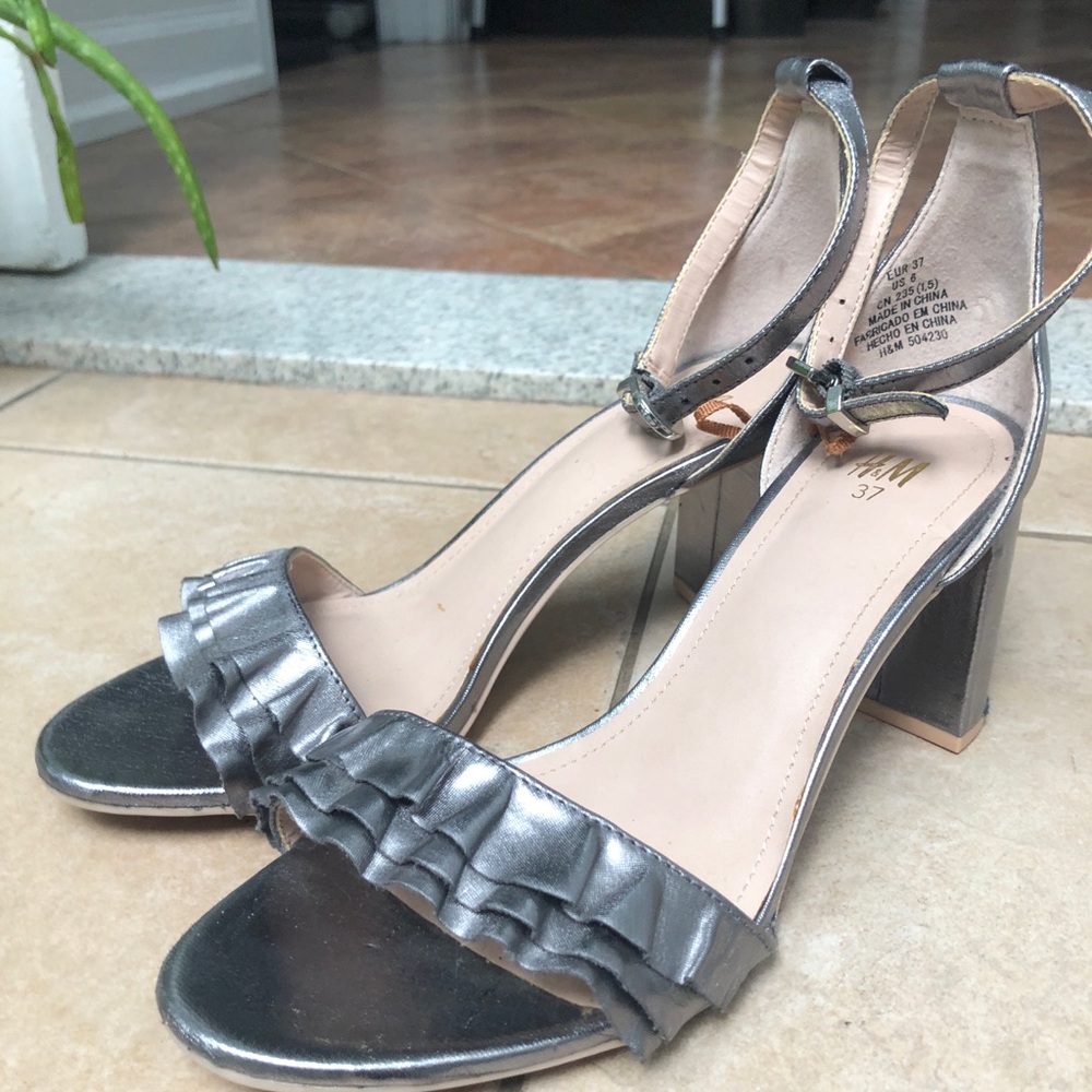 H&M Silver Metallic Ruffle Block Heel Sandals
